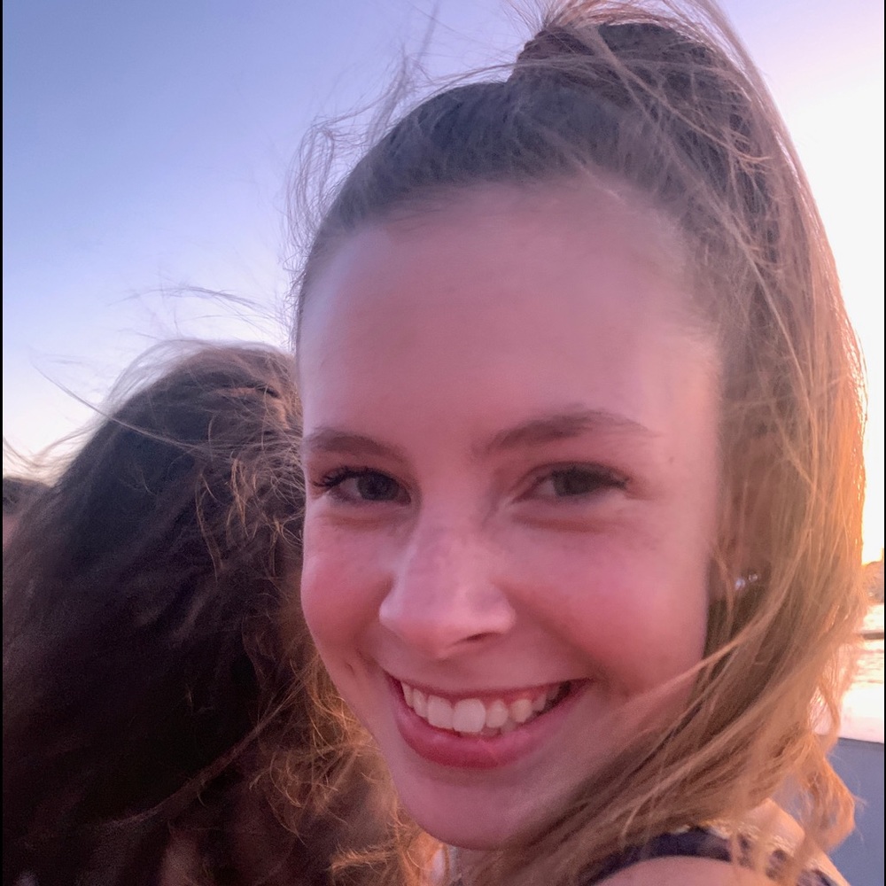 Meet your Posher, Brenna